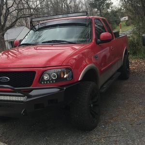 Meet your Posher, Dustin